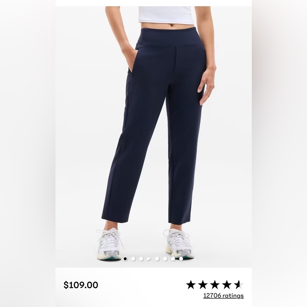 Athleta Endless High Rise Pant
Textured, stretch fabric in a tapered fit.